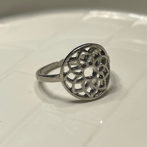 Ring ❤️‍🔥 - Picture 3 of 5